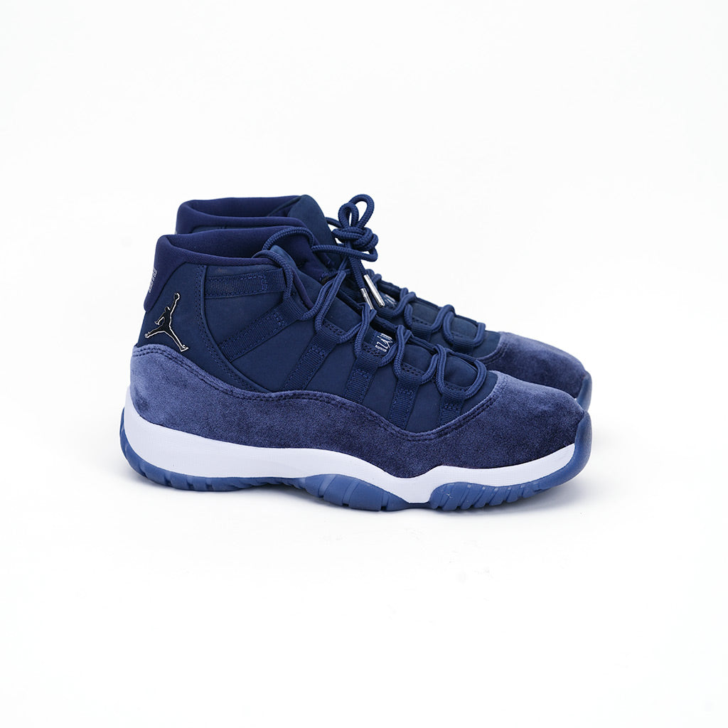 Nike Air Jordan 11 Midnight Navy Size 7.5 w New