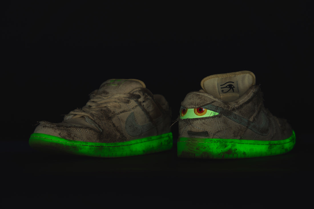 Nike SB Mummy Dunks feature a glow-in-the-dark sole. 