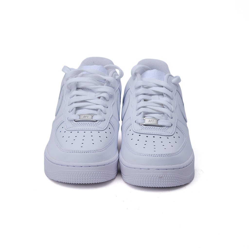AF1 White Size 7 New – Reshoevn8r