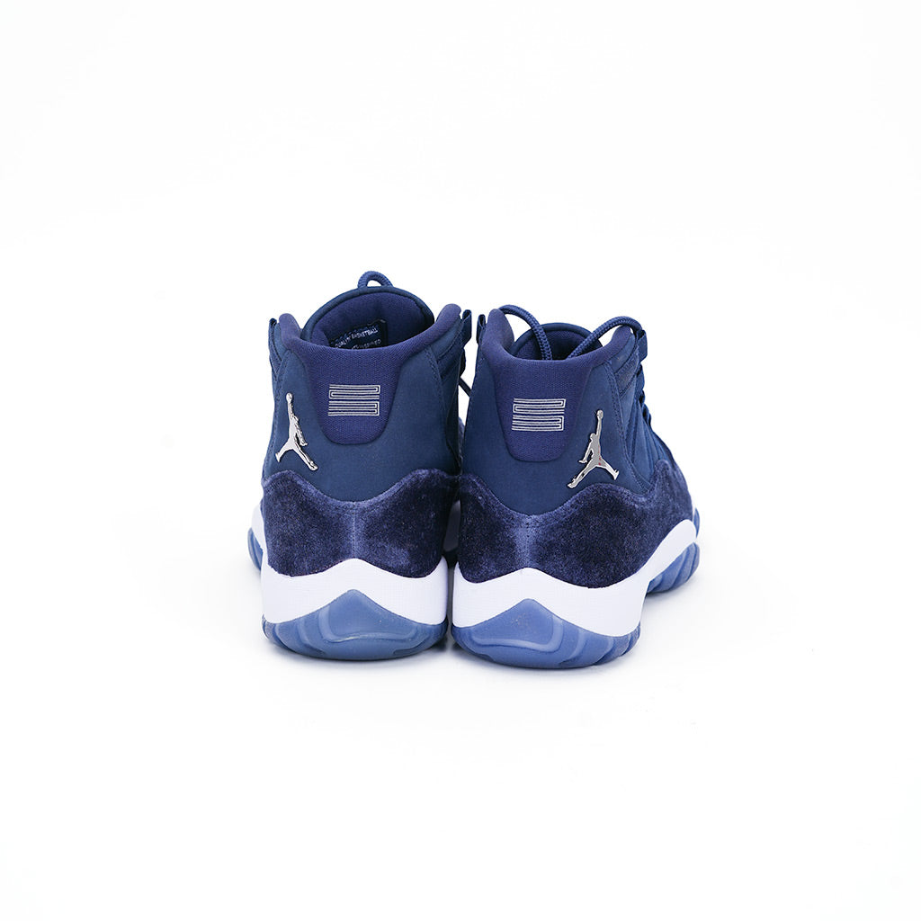 Nike Air Jordan 11 Midnight Navy Size 7.5 w New