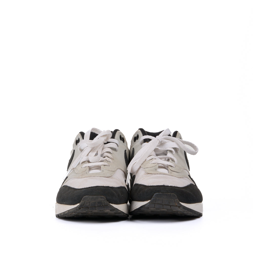 Nike Air Max 1 White Black Pure Platinum Size 11.5 Used