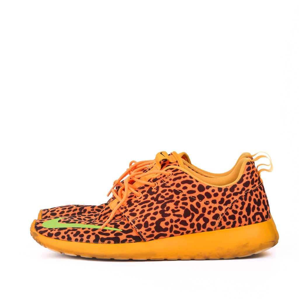 Nike Roshe Run FB Orange Leopard Size 11.5 Used