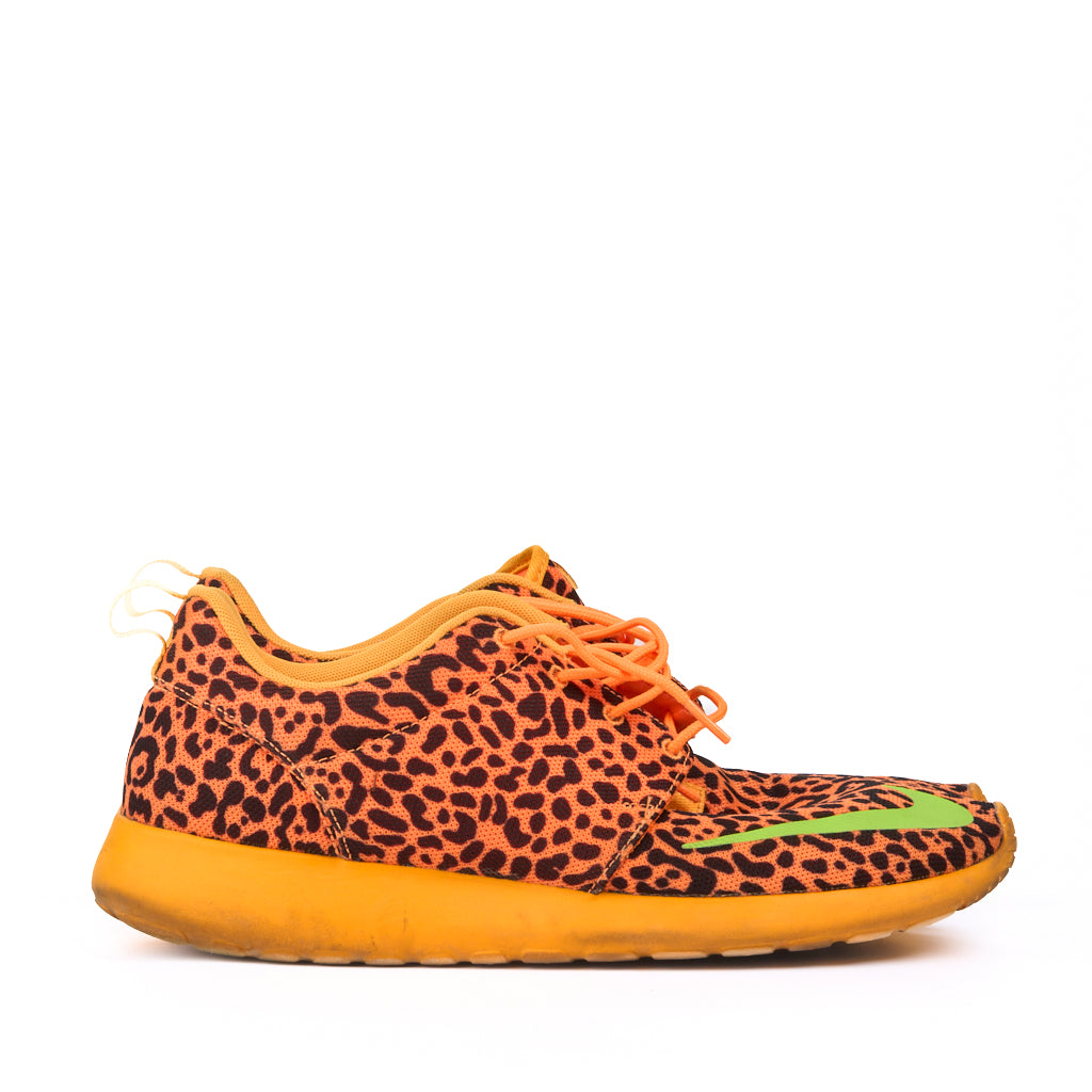 Nike Roshe Run FB Orange Leopard Size 11.5 Used
