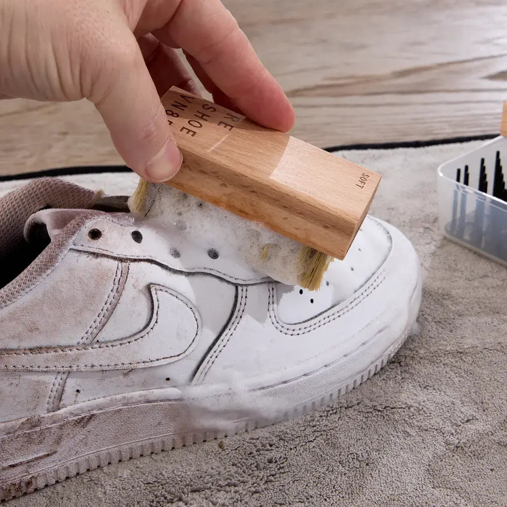 Sneaker Cleaner How To Keep White Nikes Clean Nike Shoes How To