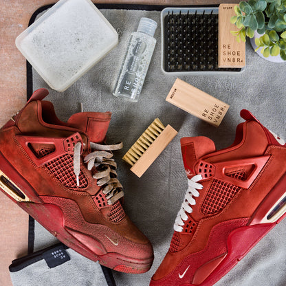 ESSENTIAL SHOE CLEANING KIT