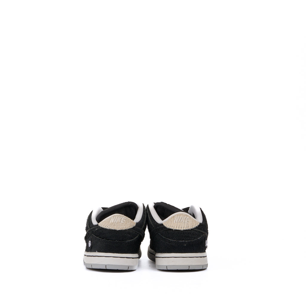 Nike Dunk Low SB BE@RBRICK Size 8C Used